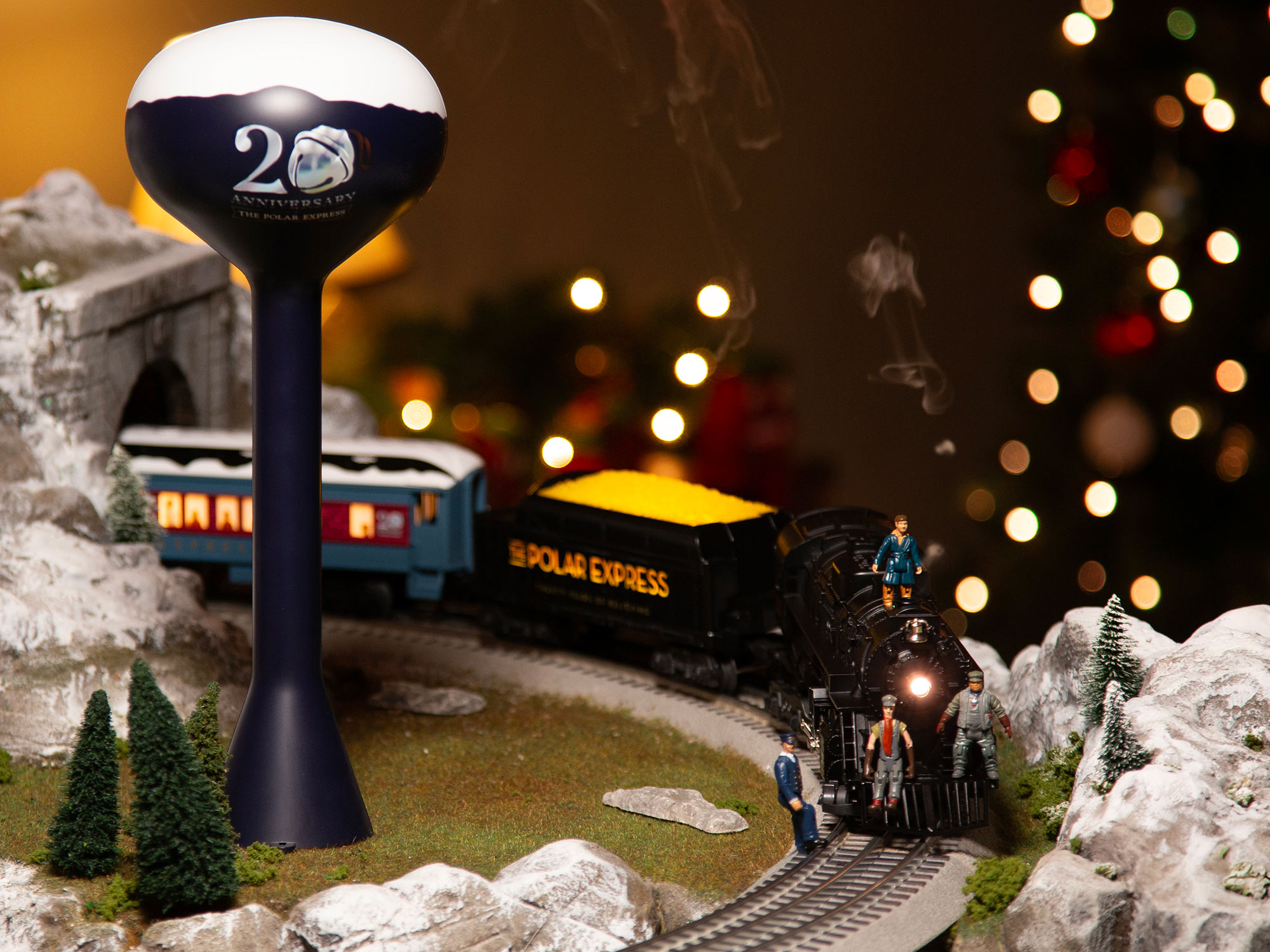 THE POLAR EXPRESS™ 20th Anniversary LionChief Set